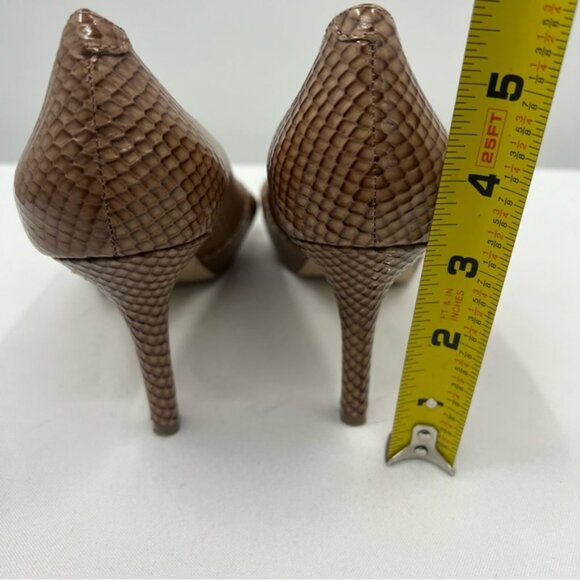 Arturo Chiang Alexis Textured‎ Leather Peep Toe Pumps Size 8 - Picture 13 of 13